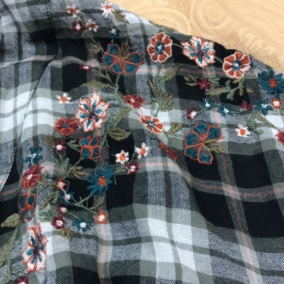 Zara Trafaluc Collection plaid embroidered top - Picture 3 of 8